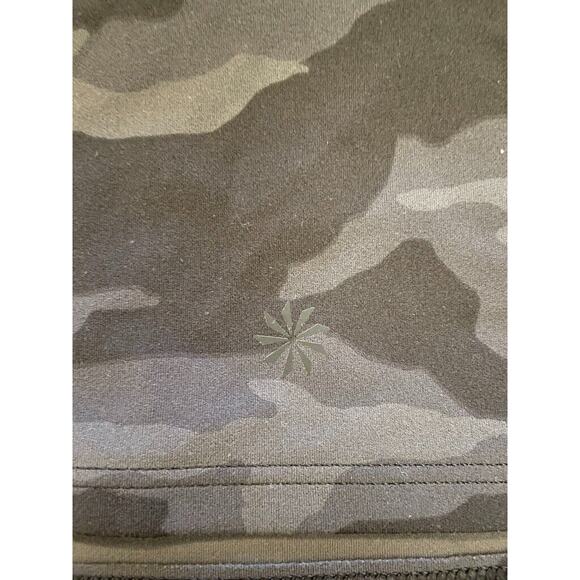 Athleta Camo Conscious Crop Printed D-DD Size 2X NWT Barre Yoga Pilates Gorpcore - Picture 6 of 6